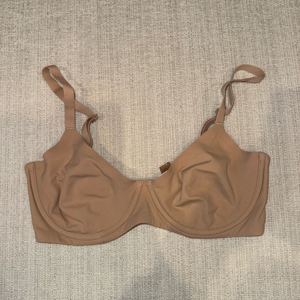 SKIMS Tan Underwire Bra